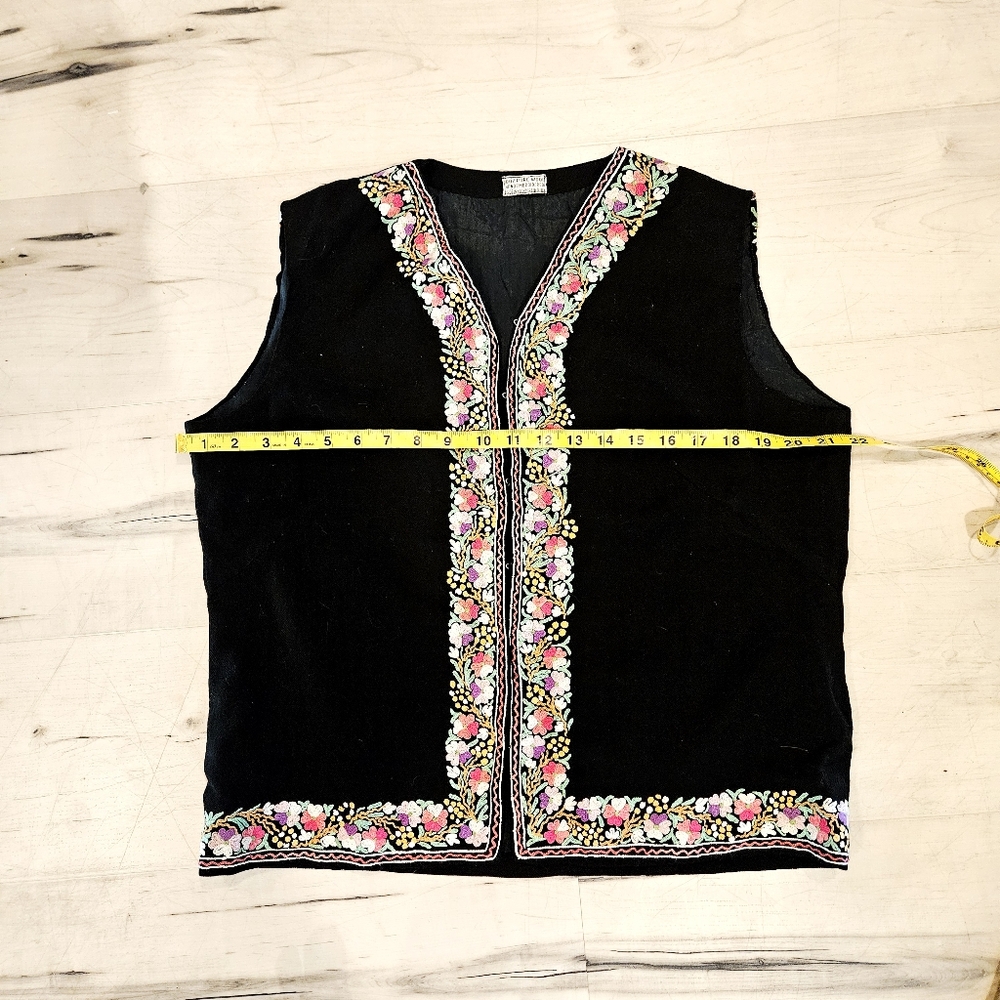 Vintage Handmade Embroidered Wool Vest - Picture 5 of 6